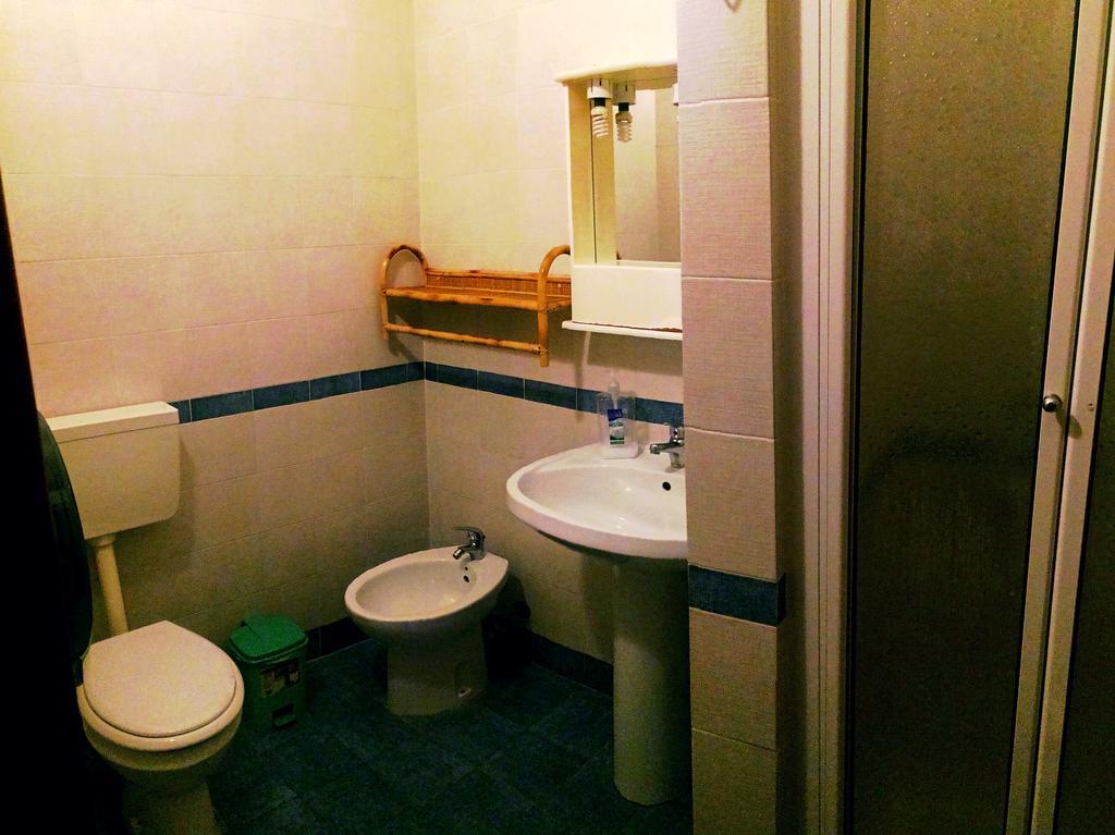Seven Rooms Παλέρμο Δωμάτιο φωτογραφία