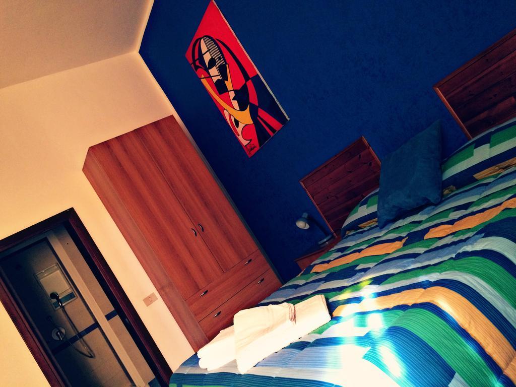 Seven Rooms Παλέρμο Δωμάτιο φωτογραφία