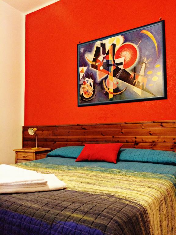 Seven Rooms Παλέρμο Δωμάτιο φωτογραφία